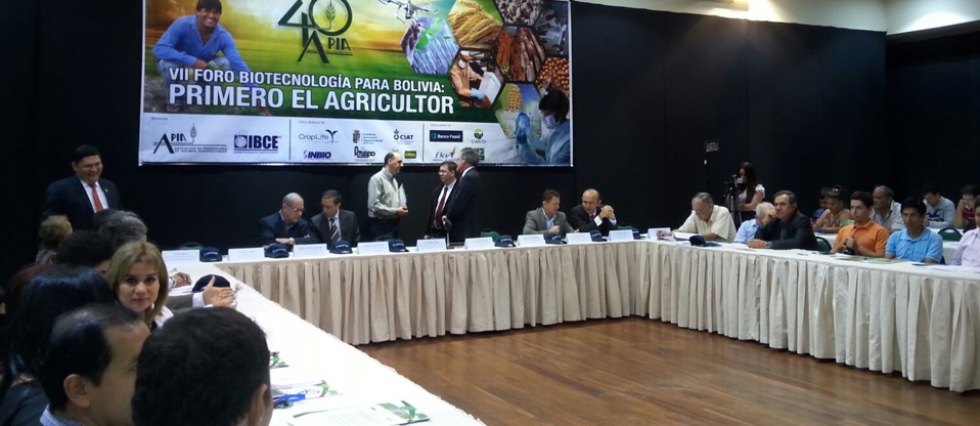 Gobernación apoya el foro "Biotecnología <br>para Bolivia"